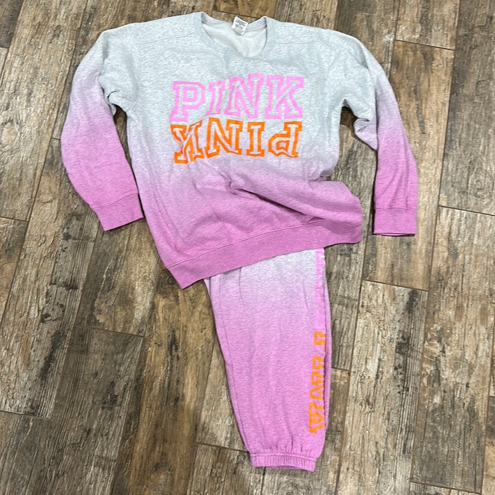 Pink women’s set